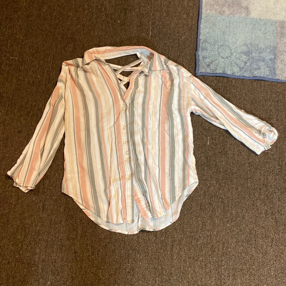 Excellent condition wore 3 times quarter sleeve blouse